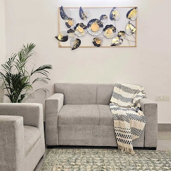 lux studio epic stay