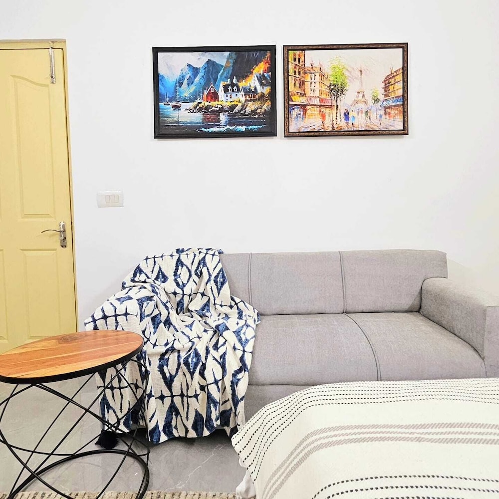 lux studio epic stay