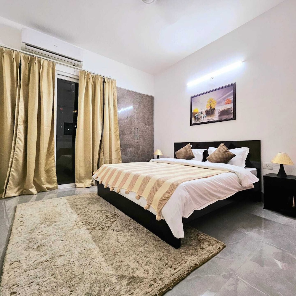 lux studio epic stay