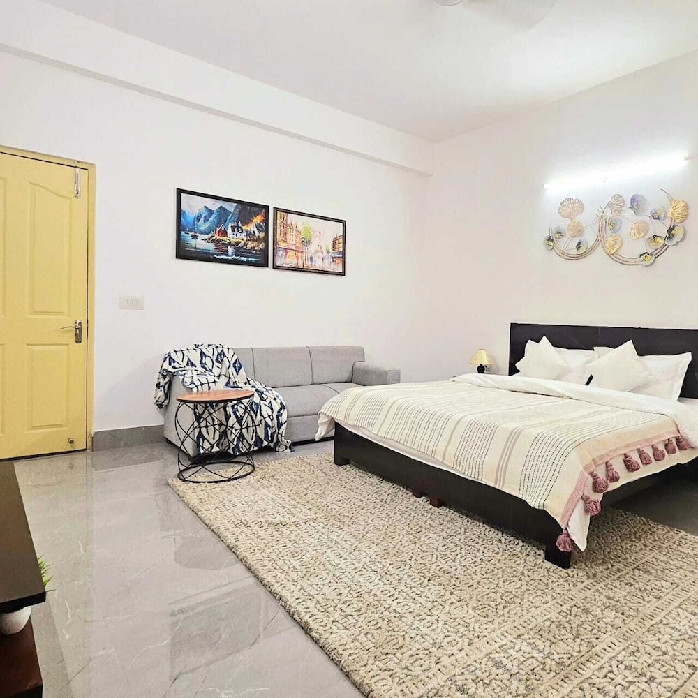 lux studio epic stay