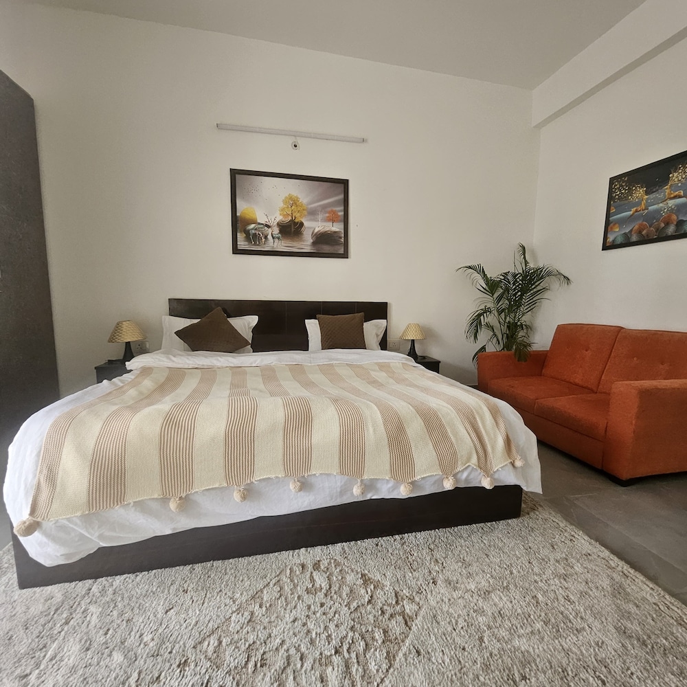 lux studio epic stay