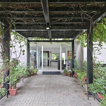 lux studio epic stay