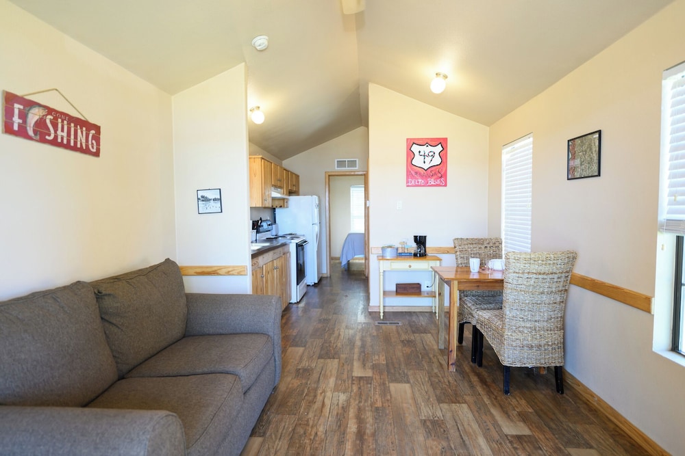 red leaf cottages
