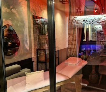 aka love room