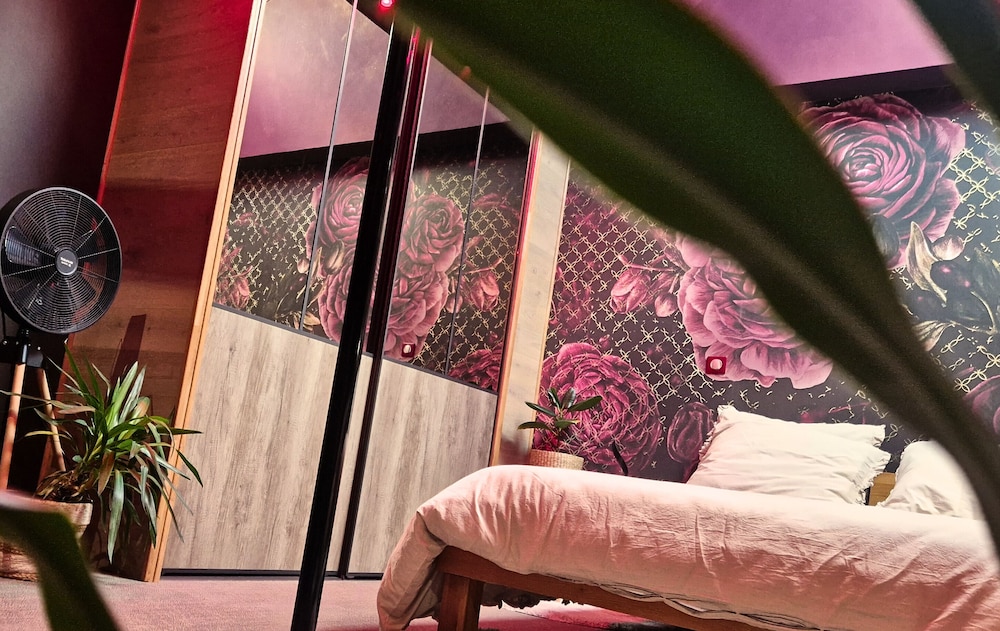 aka love room