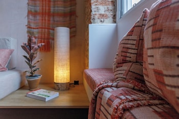 Shirehall Apartments,,3 star