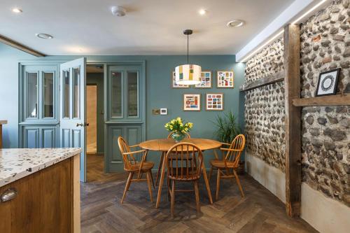 shirehall apartments