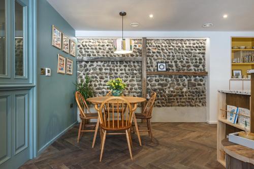 shirehall apartments