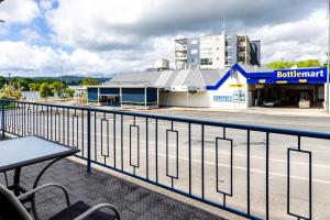 innisfail riverfront motel