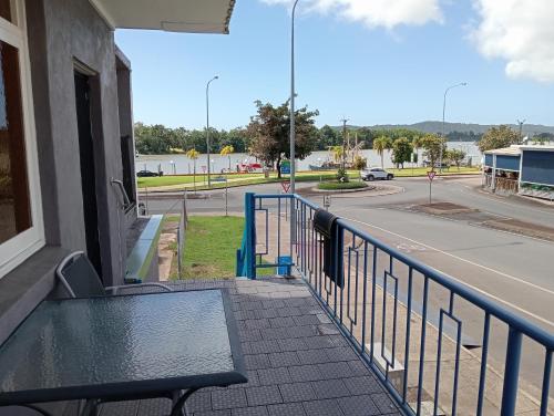 innisfail riverfront motel