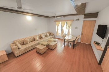 3bhk w pool dream habitat by universe villas