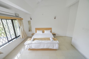 3bhk w pool dream habitat by universe villas