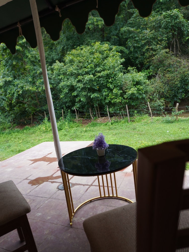 ashoka jungle river resort