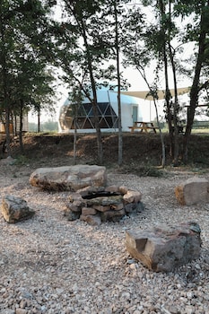 Ferncrest Flint Creek,,3 star