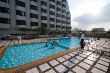 direct rooms at omni complex nana