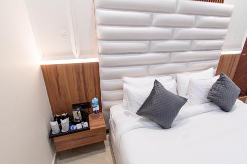 hotel miracle resorts