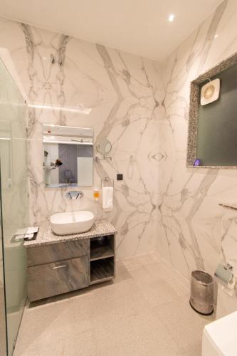 hotel miracle resorts