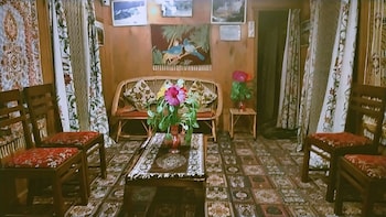 n mumbai group of house boat