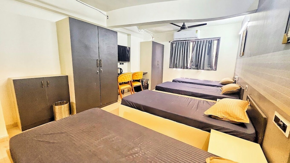 royal meredian living