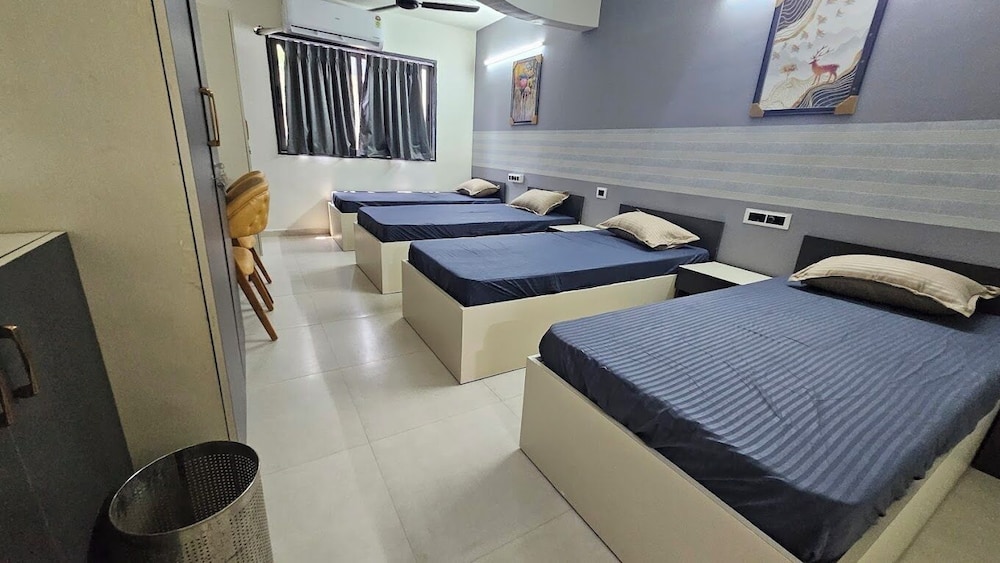 royal meredian living