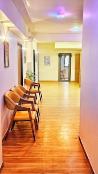 Royal Meredian Living,,2 star