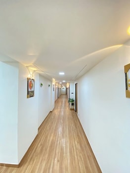 Royal Meredian Living,,2 star