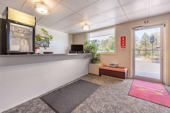 econo lodge bellefonte i 99