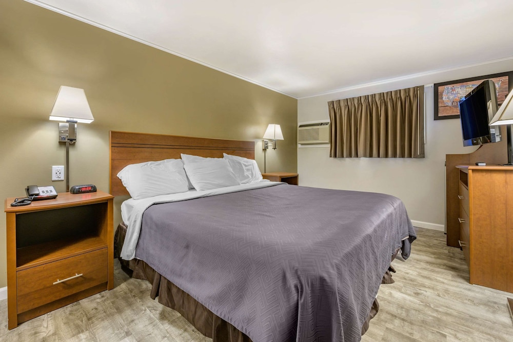 econo lodge bellefonte i 99