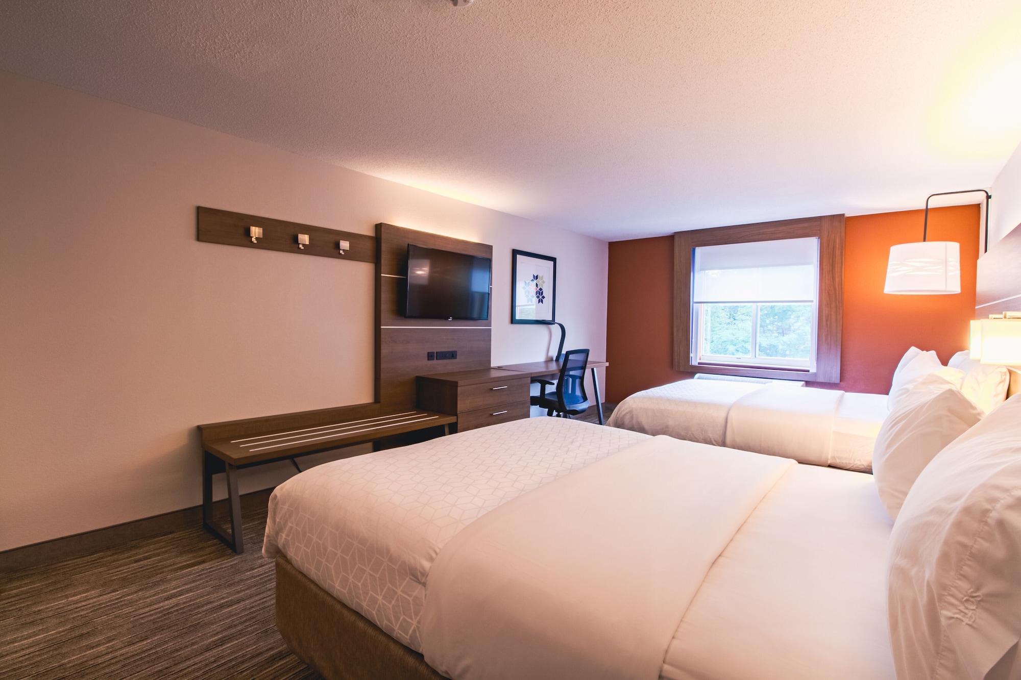 holiday inn express and suites lincoln east white mountains