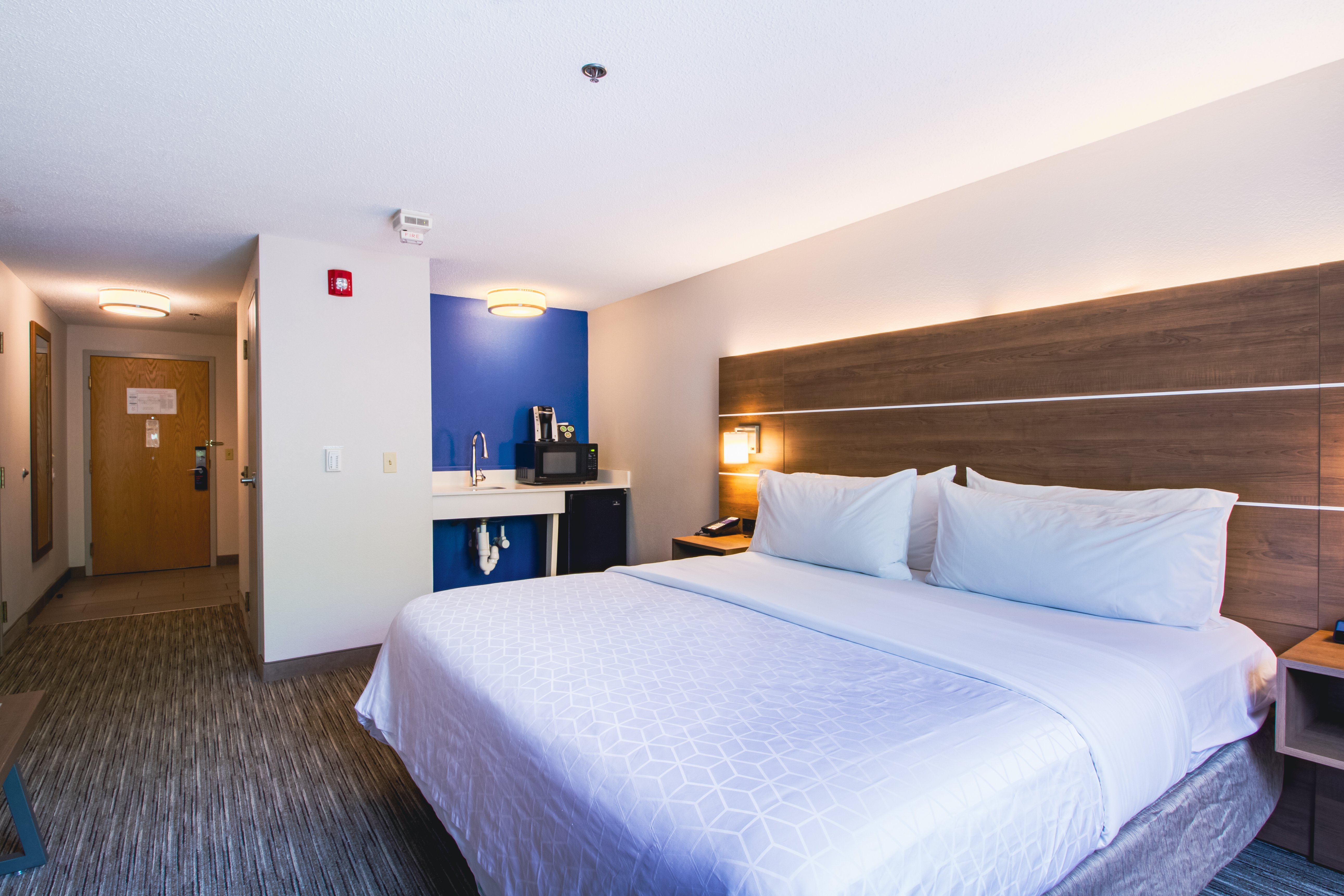 holiday inn express and suites lincoln east white mountains