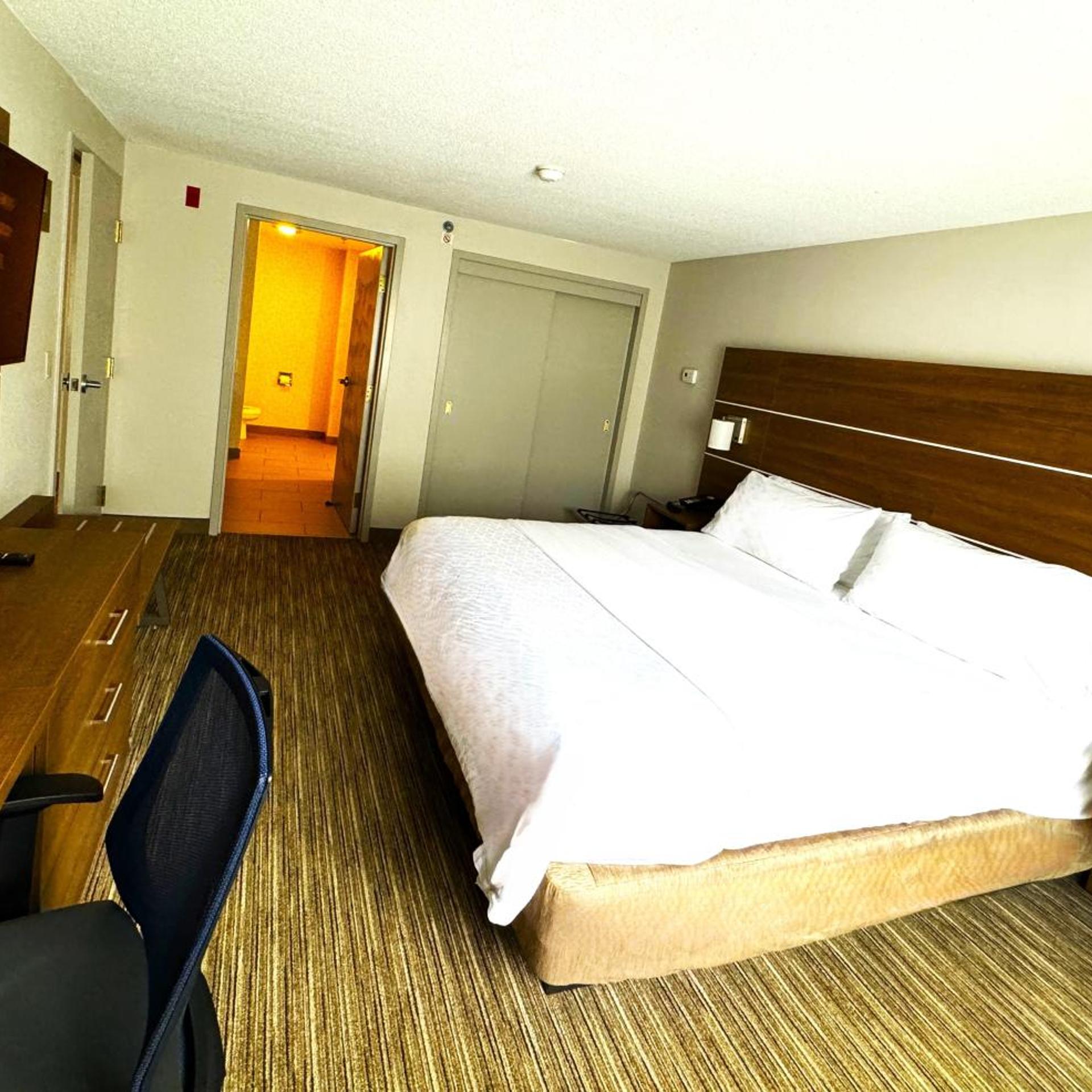 holiday inn express and suites lincoln east white mountains