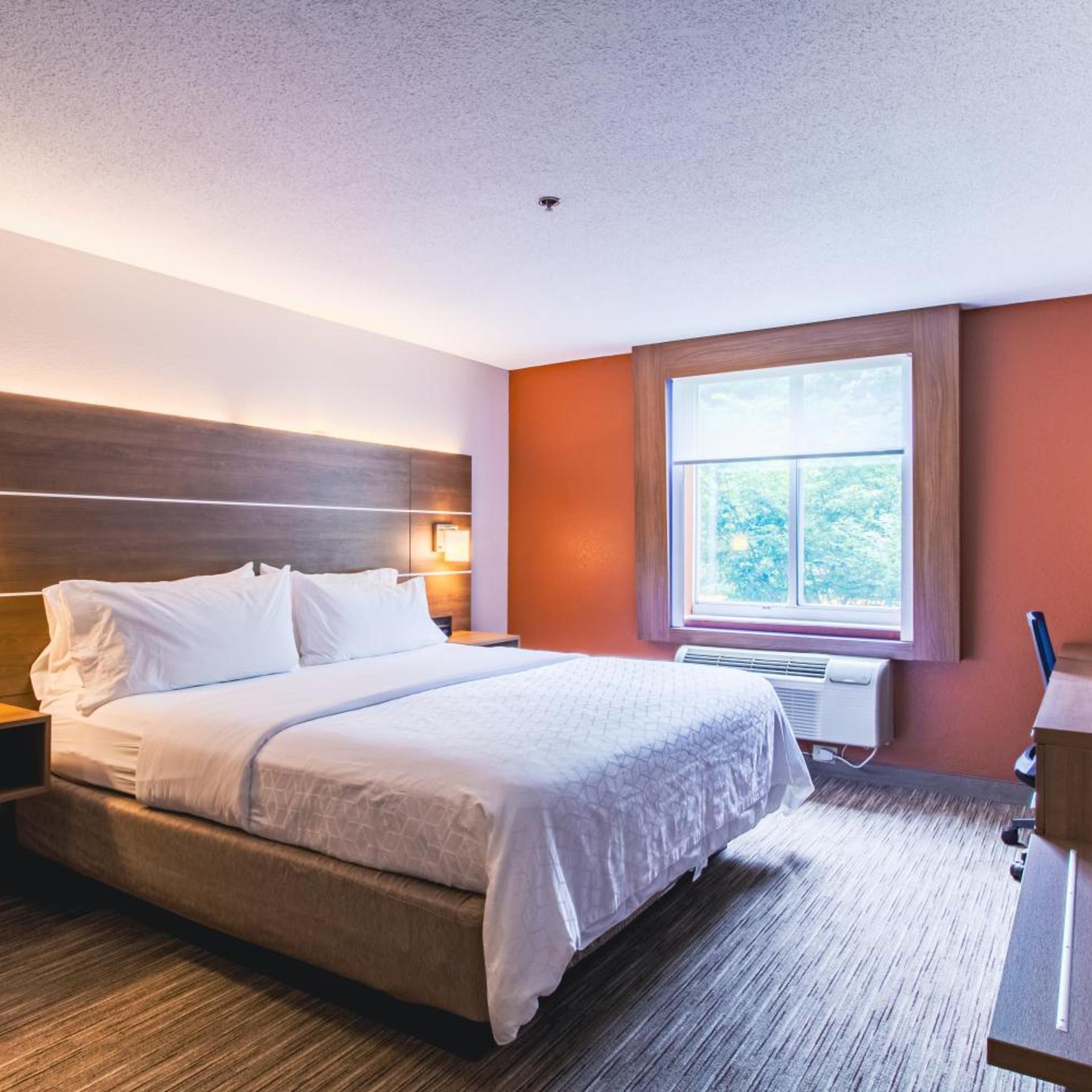holiday inn express and suites lincoln east white mountains