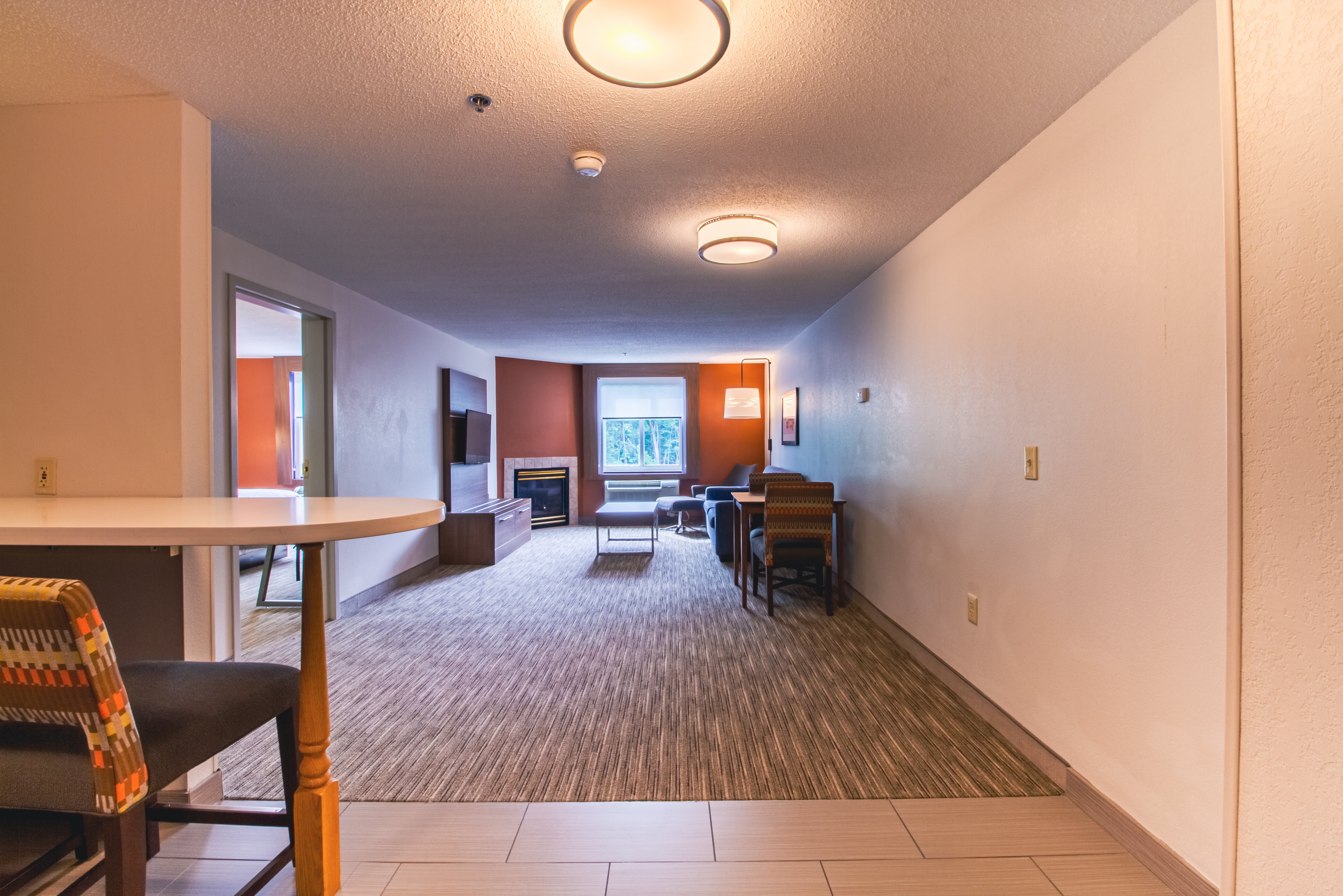 holiday inn express and suites lincoln east white mountains