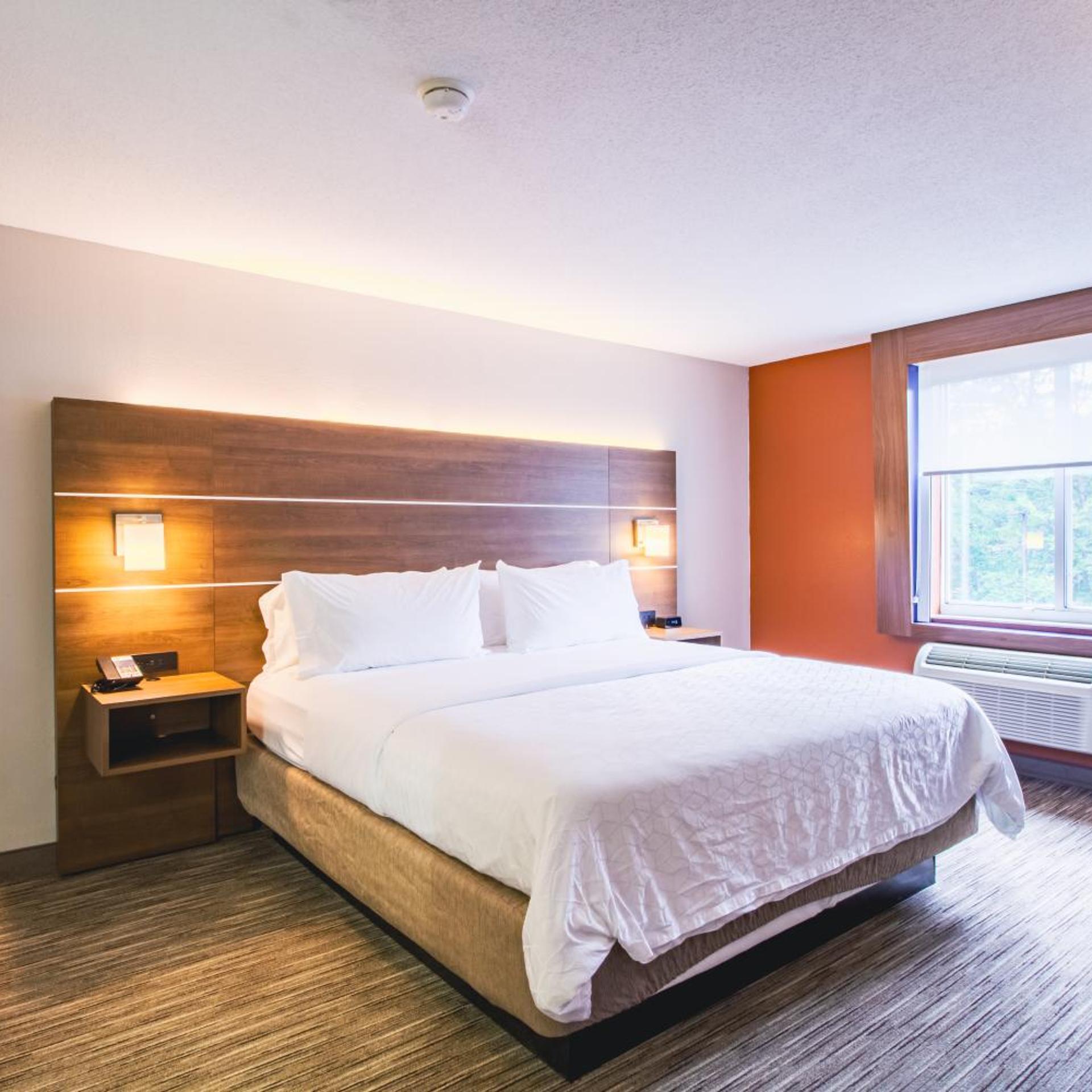 holiday inn express and suites lincoln east white mountains