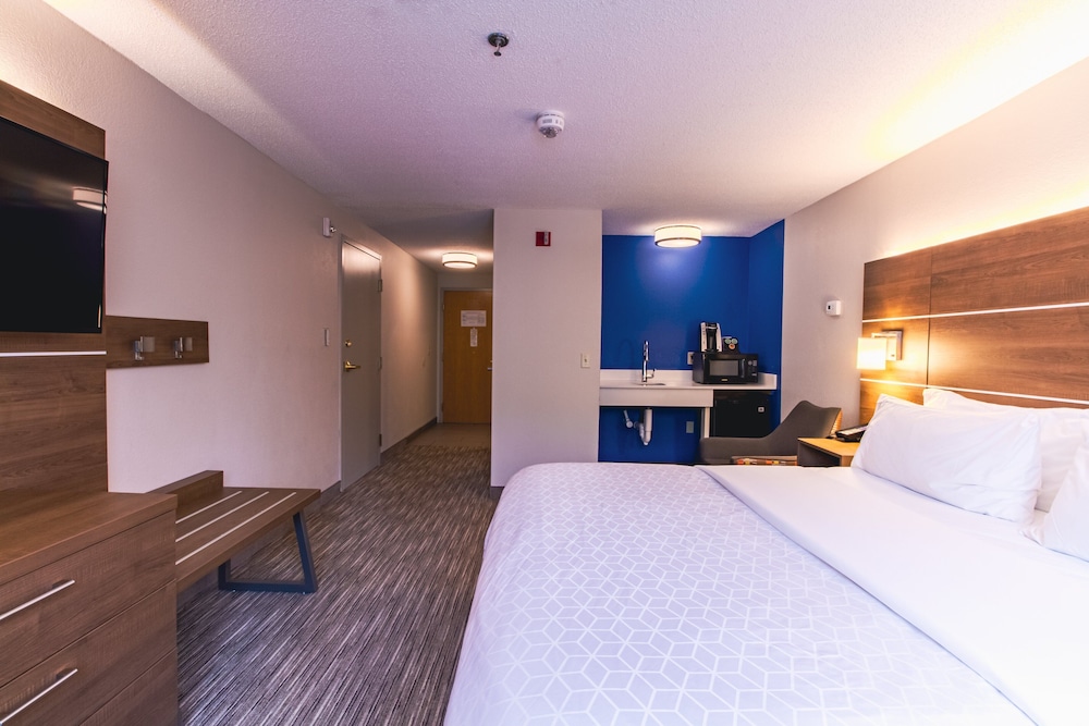 holiday inn express and suites lincoln east white mountains