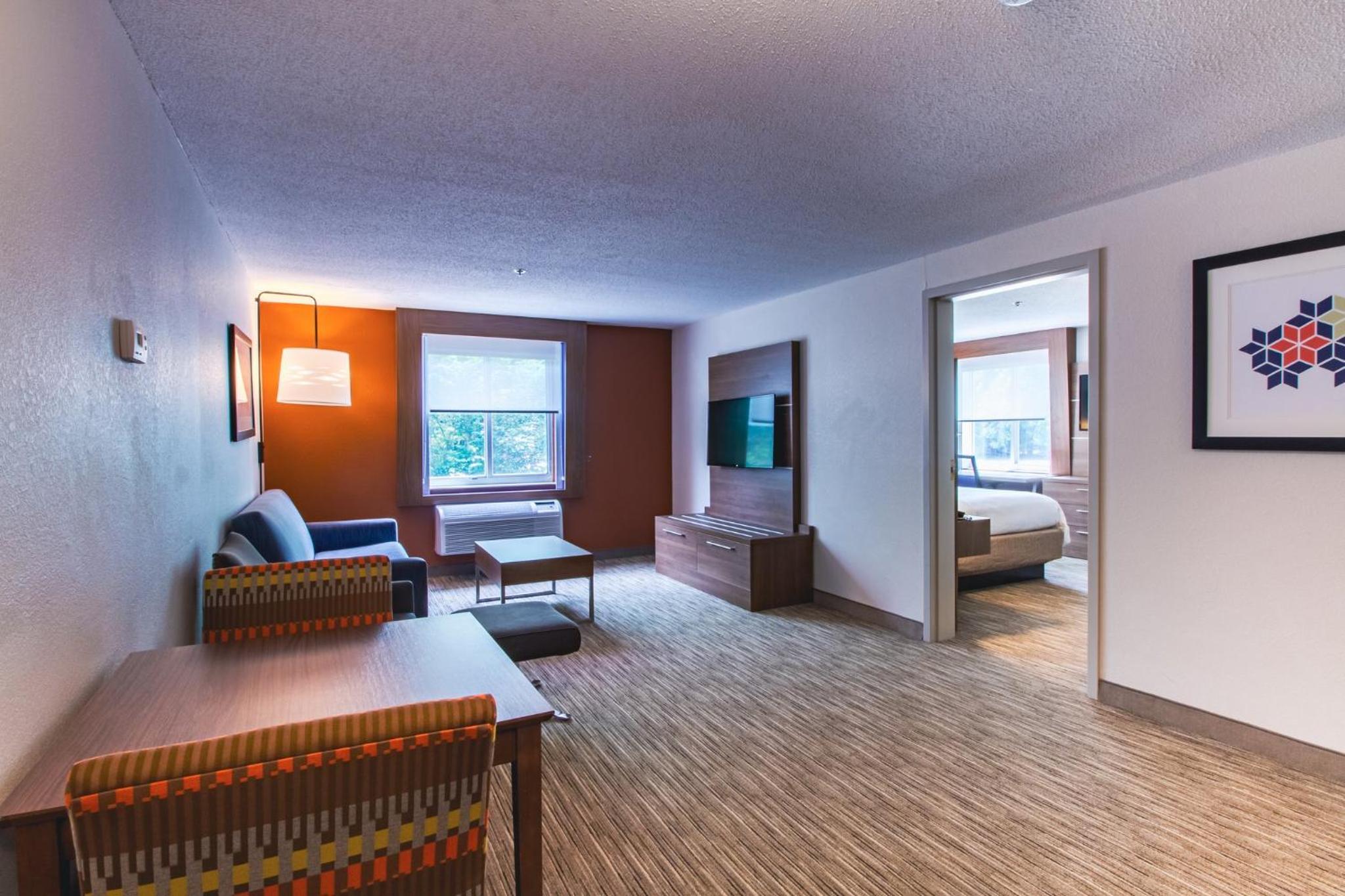 holiday inn express and suites lincoln east white mountains
