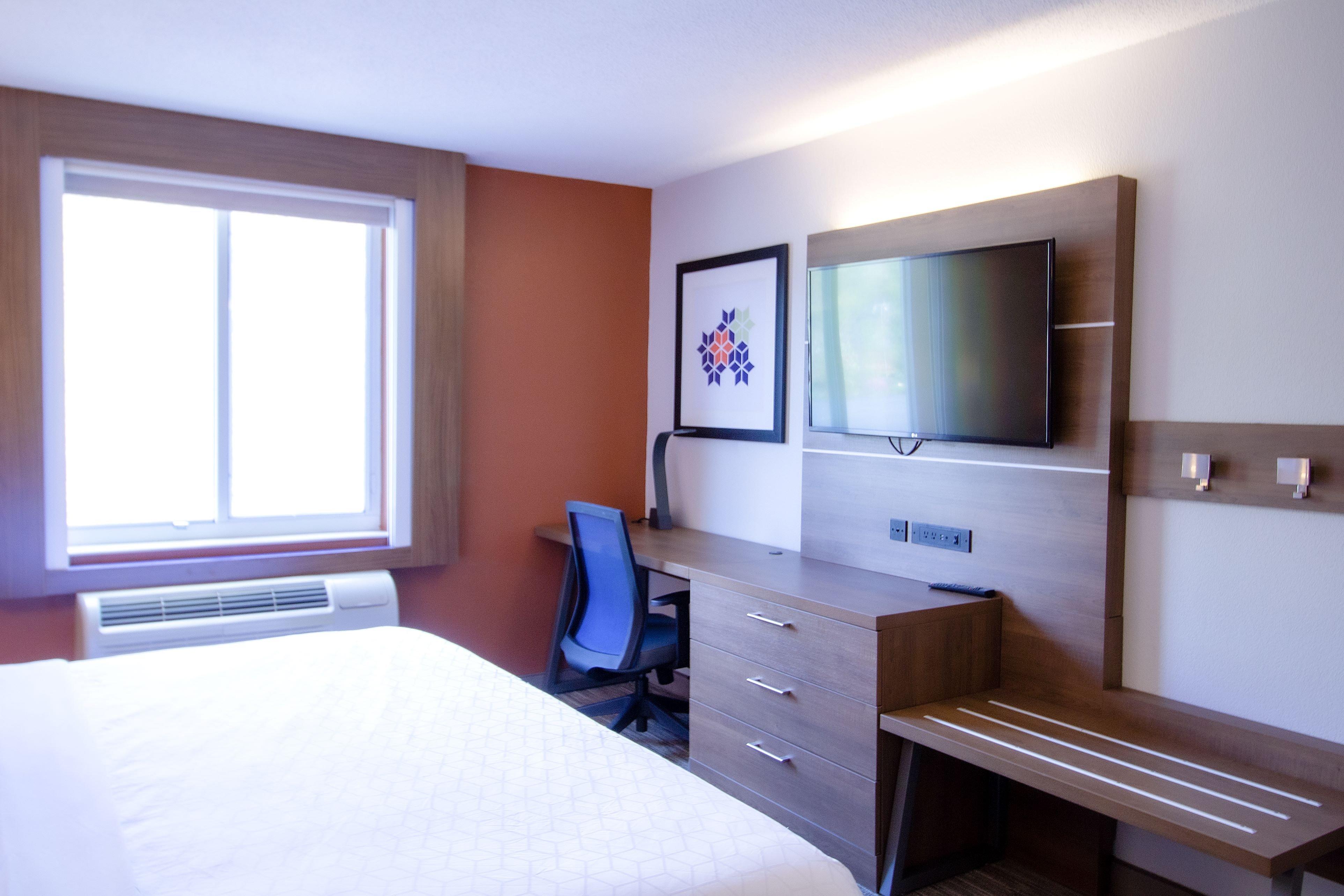holiday inn express and suites lincoln east white mountains