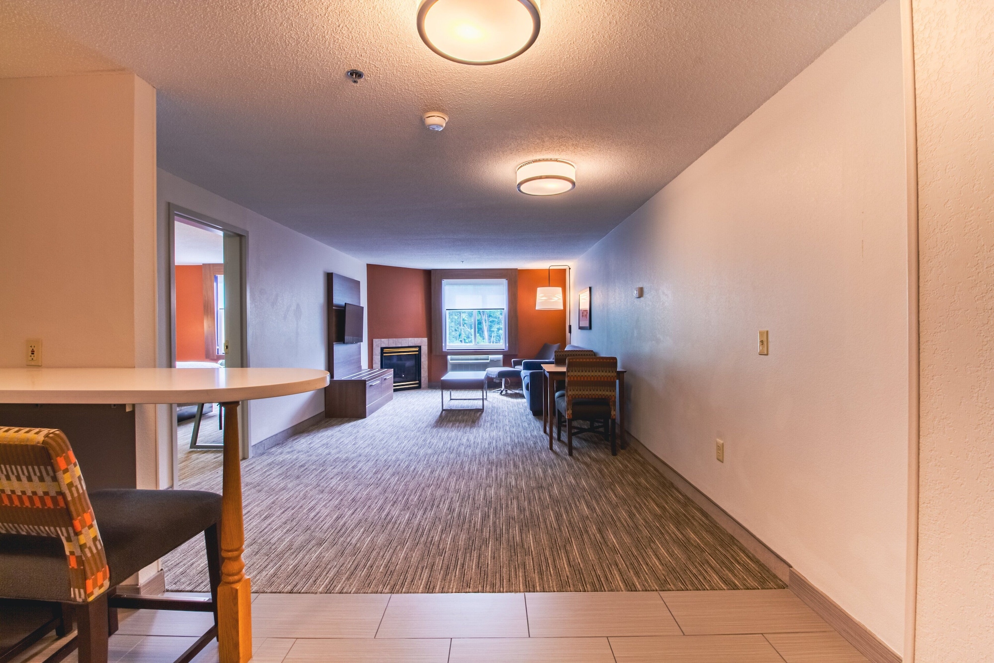 holiday inn express and suites lincoln east white mountains
