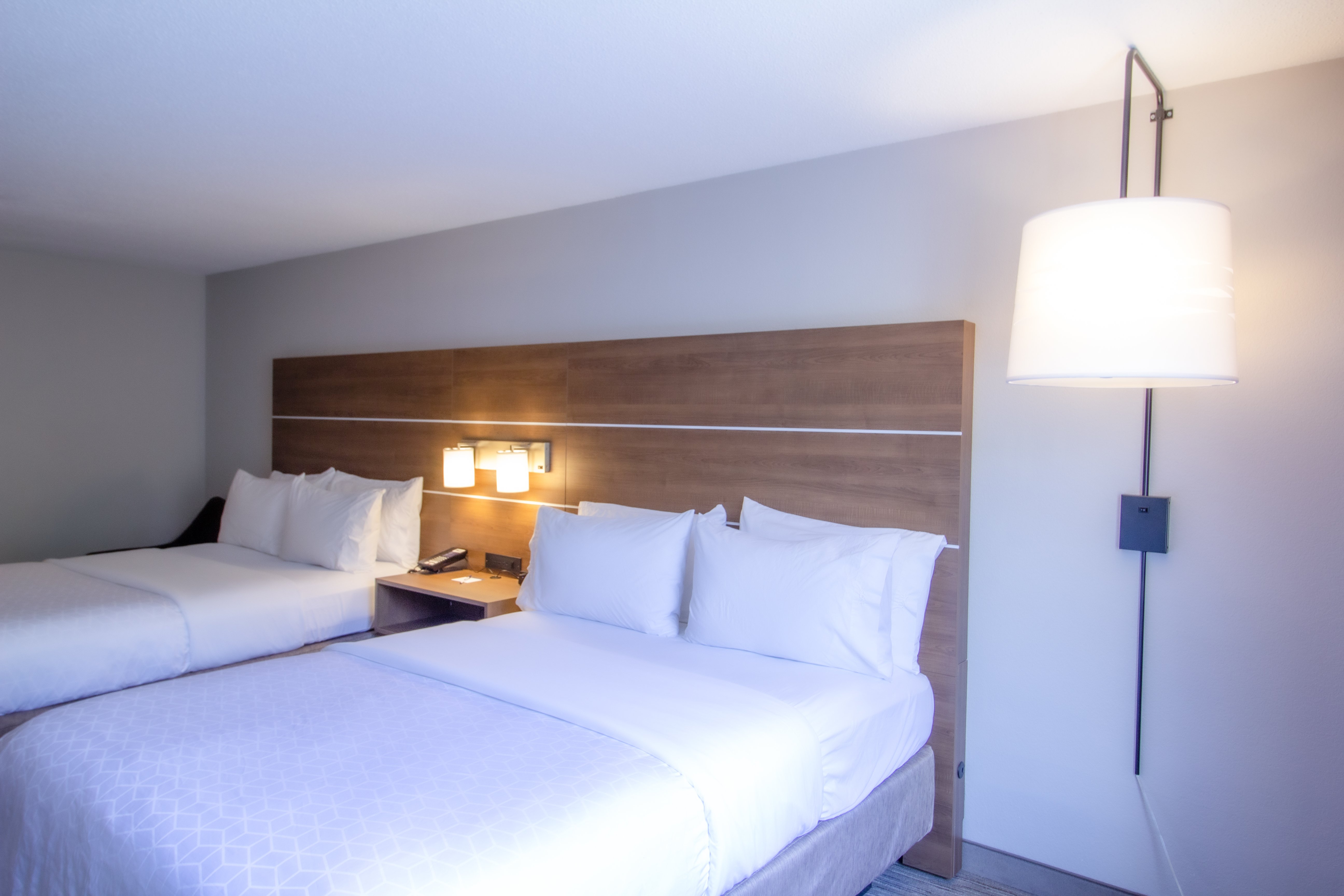 holiday inn express and suites lincoln east white mountains
