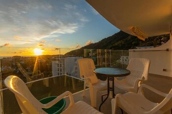 2br ocean view 1km to beach patong c129