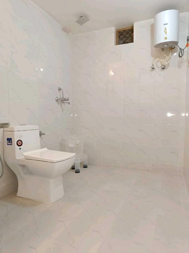 robin desert safari camp