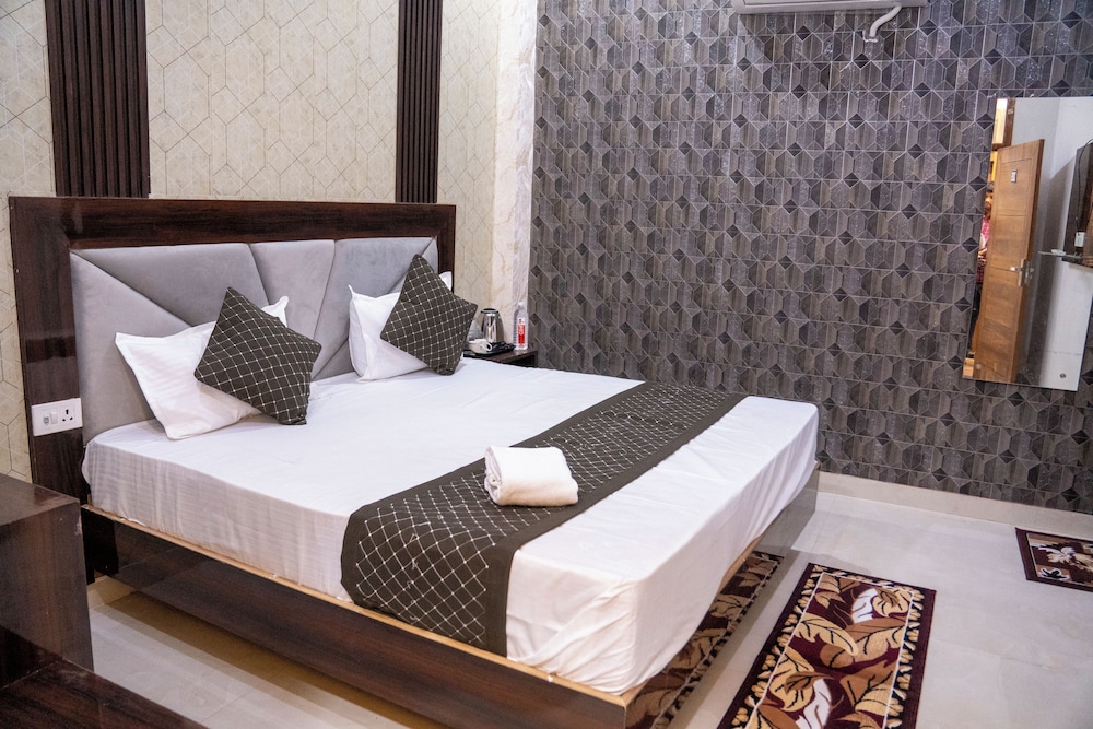 sr guest house