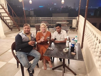 Sr Guest House,,3 star