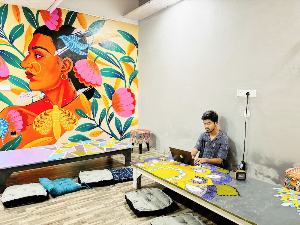 dormtales varanasi homely hostel