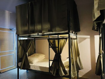 dormtales varanasi homely hostel