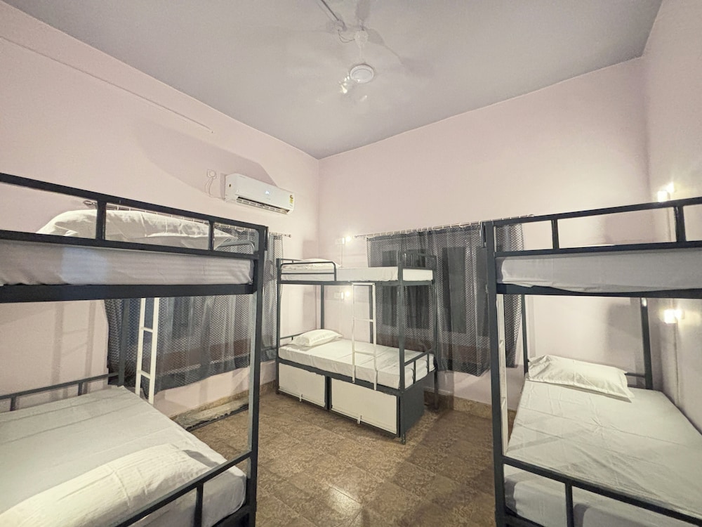 dormtales varanasi homely hostel