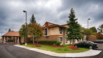 best western detroit livonia