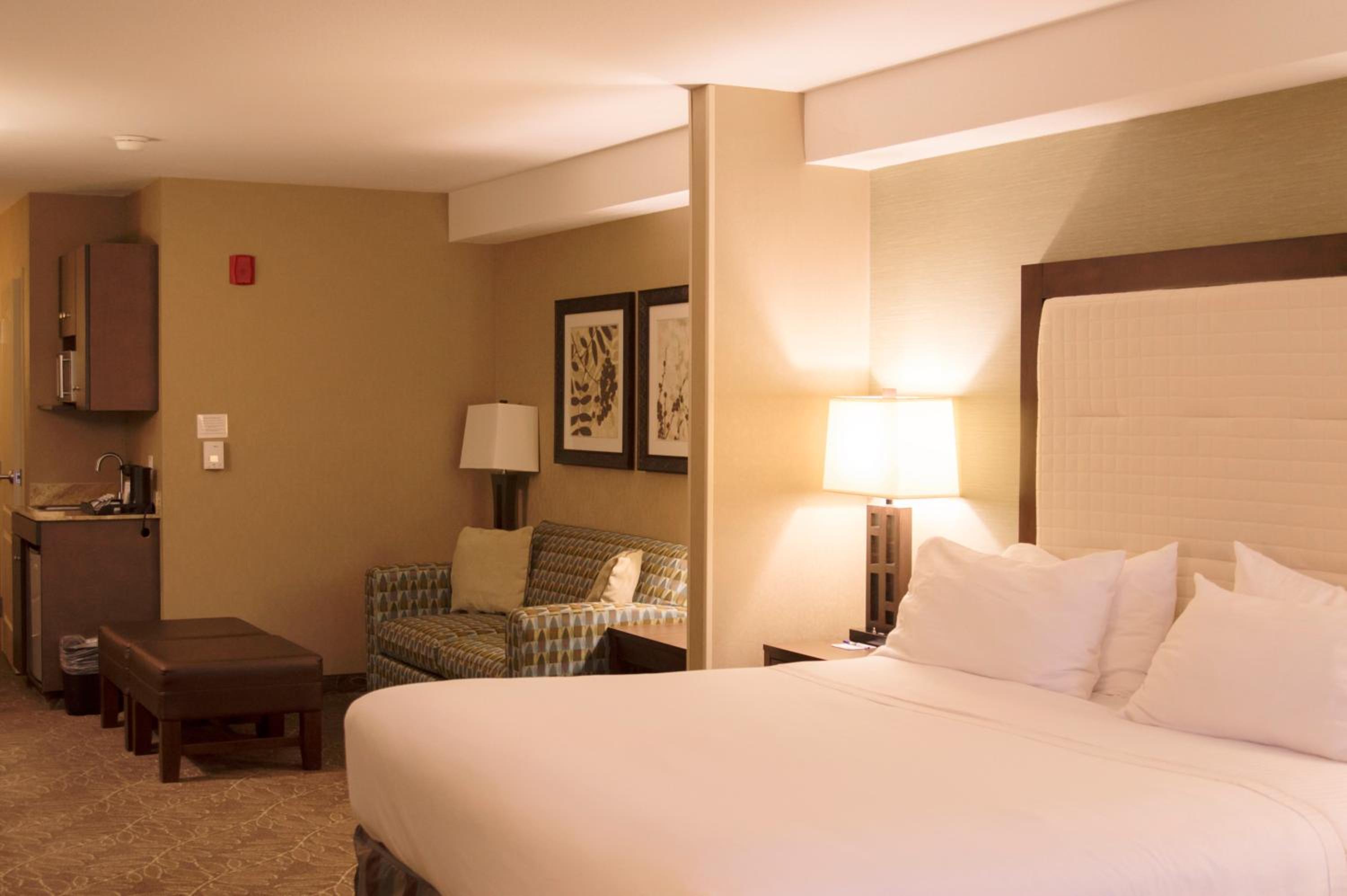 holiday inn express and suites logan by ihg