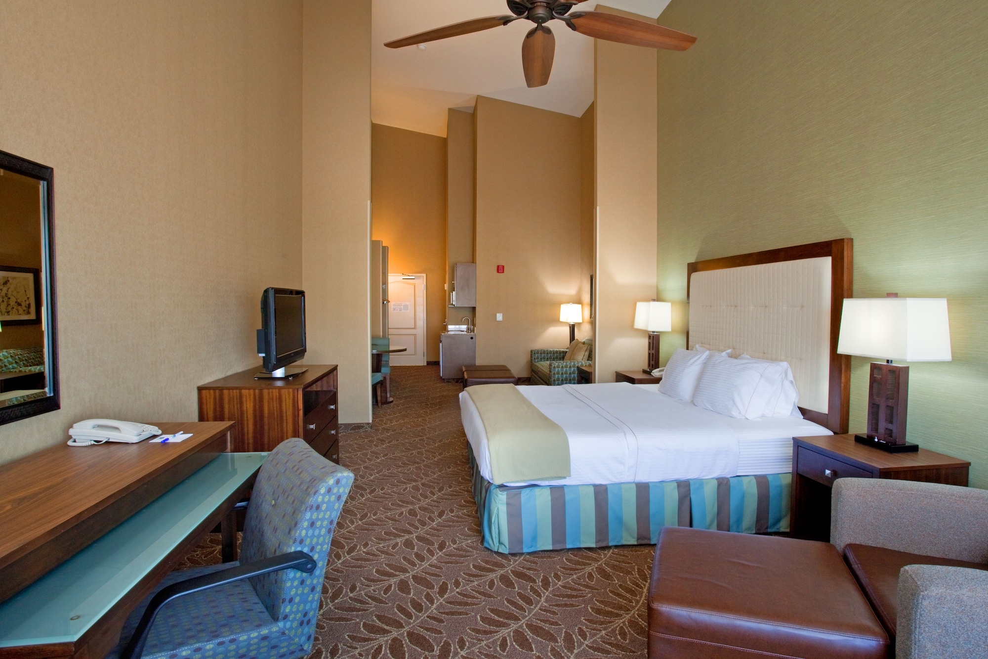 holiday inn express and suites logan by ihg