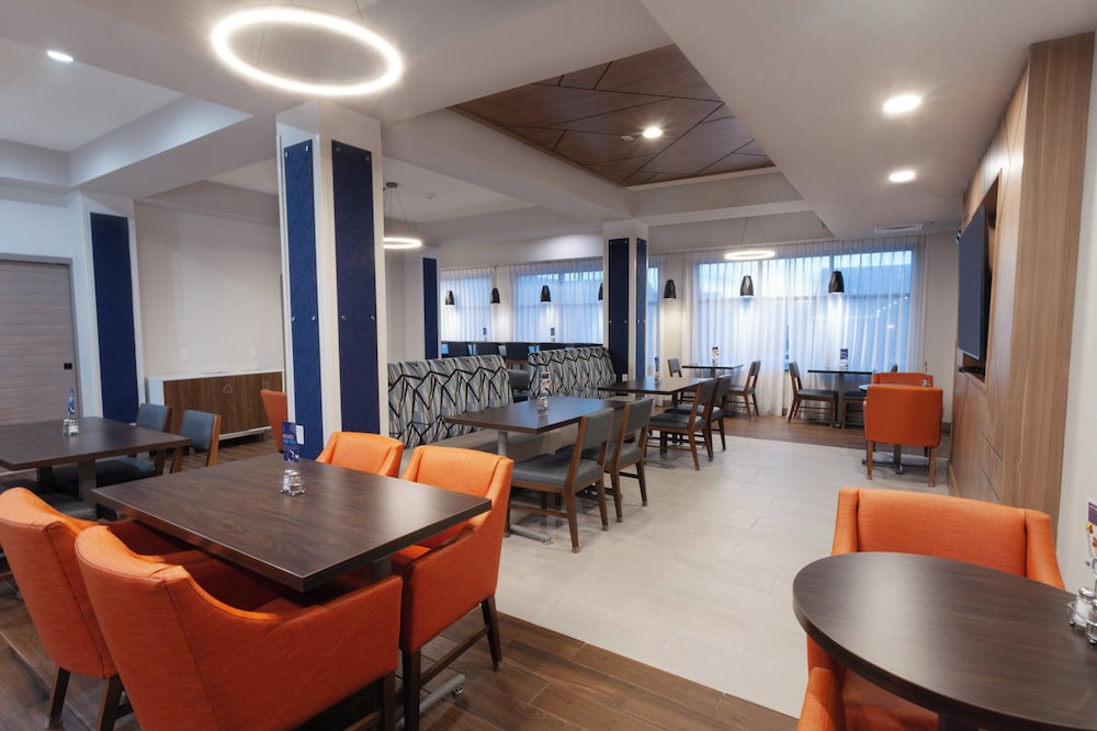 holiday inn express and suites logan by ihg